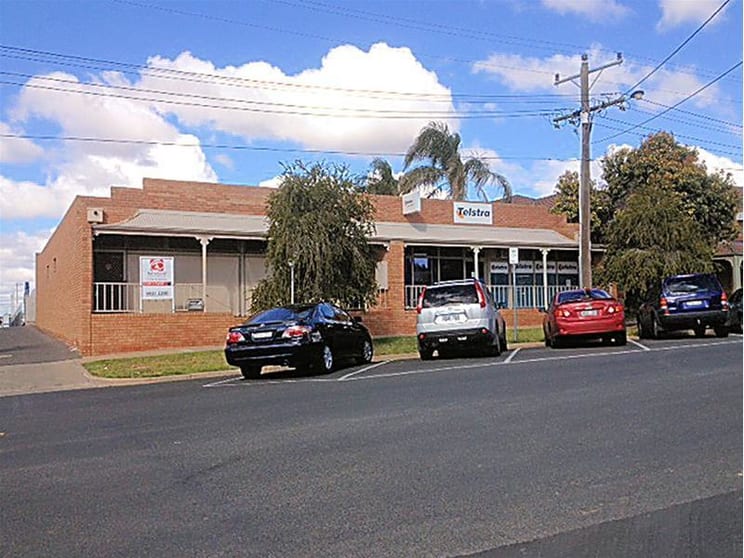 Click to view all images 20 & 22 Madden Avenue Mildura VIC 3500 - Image 3