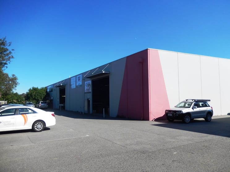 Click to view all images 16-18 Murray Road Welshpool WA 6106 - Image 1