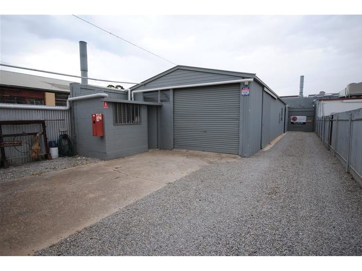 Click to view all images Unit 2, 49 Norfolk Road Marion SA 5043 - Image 3