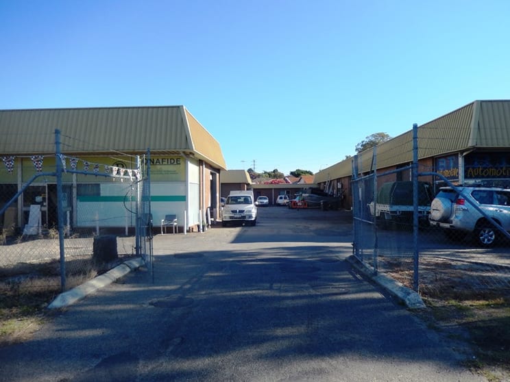 Click to view all images Unit 8 //173 Bank Street East Victoria Park WA 6101 - Image 2