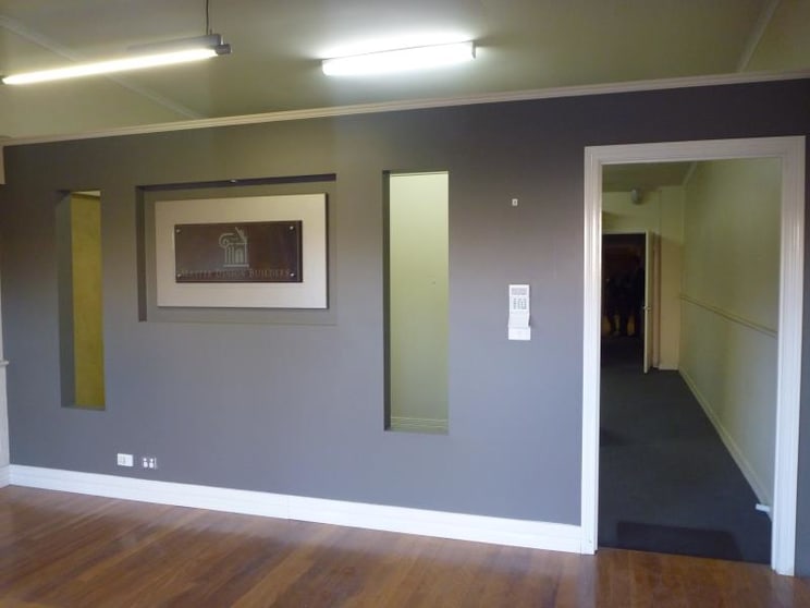 Click to view all images 152 Rooks Road Nunawading VIC 3131 - Image 2