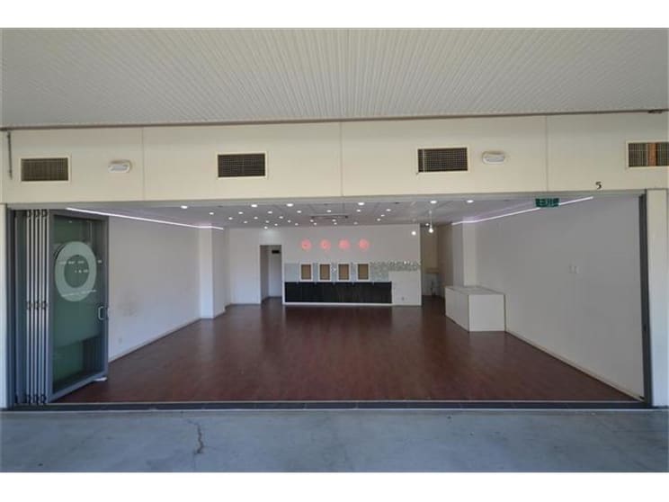 Click to view all images Suite 5/21 Merewether Street Newcastle NSW 2300 - Image 1