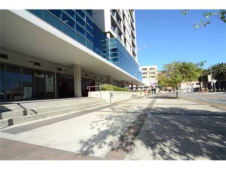 Click to view all images Suite 5/21 Merewether Street Newcastle NSW 2300 - Image 2