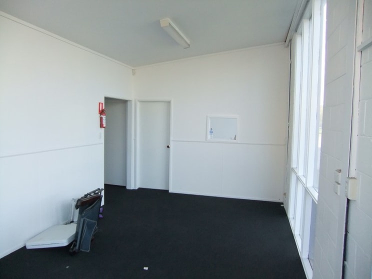 Click to view all images 15/34 Stephen Road Dandenong VIC 3175 - Image 3