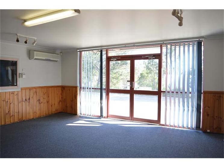 Click to view all images (Unit 2)/29 Enterprise Drive Beresfield NSW 2322 - Image 2