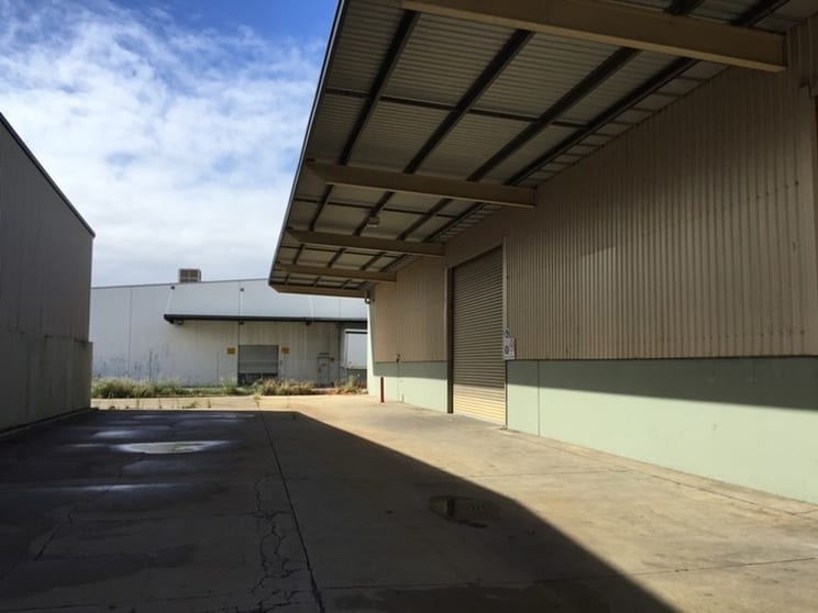 Click to view all images Warehouse /477 Orrong Road Welshpool WA 6106 - Image 3