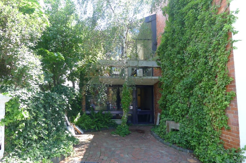 Click to view all images 47 Cardigan Place Albert Park VIC 3206 - Image 1