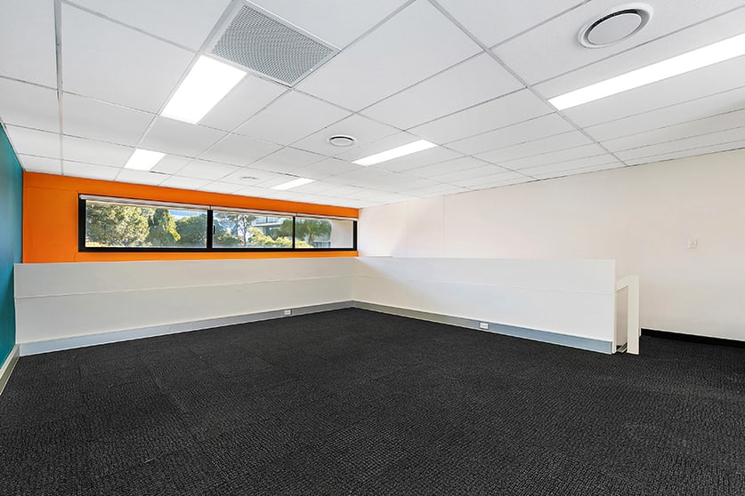 Click to view all images 2/211 Ben Boyd Road Neutral Bay NSW 2089 - Image 3