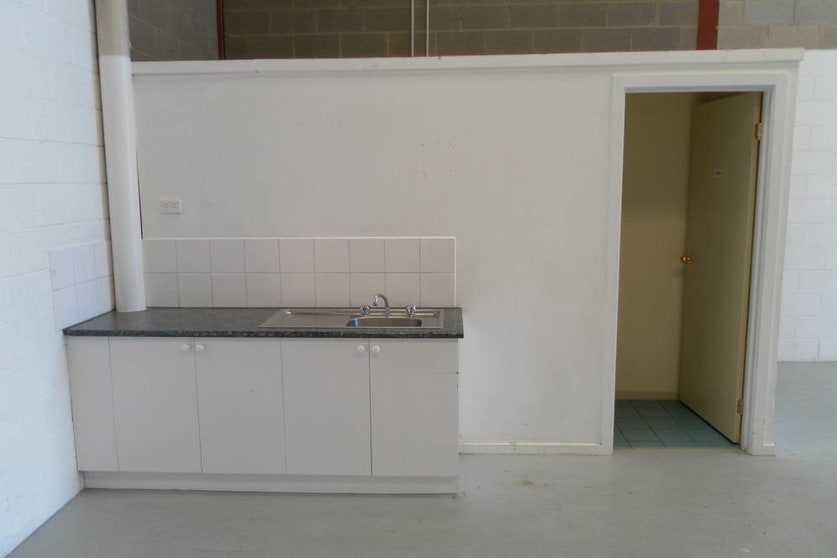 Click to view all images 63 Industrial Drive Drive Braeside VIC 3195 - Image 3
