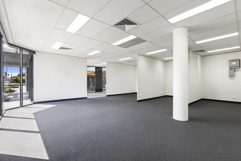 Click to view all images 2/395 Nepean Highway Frankston VIC 3199 - Image 2