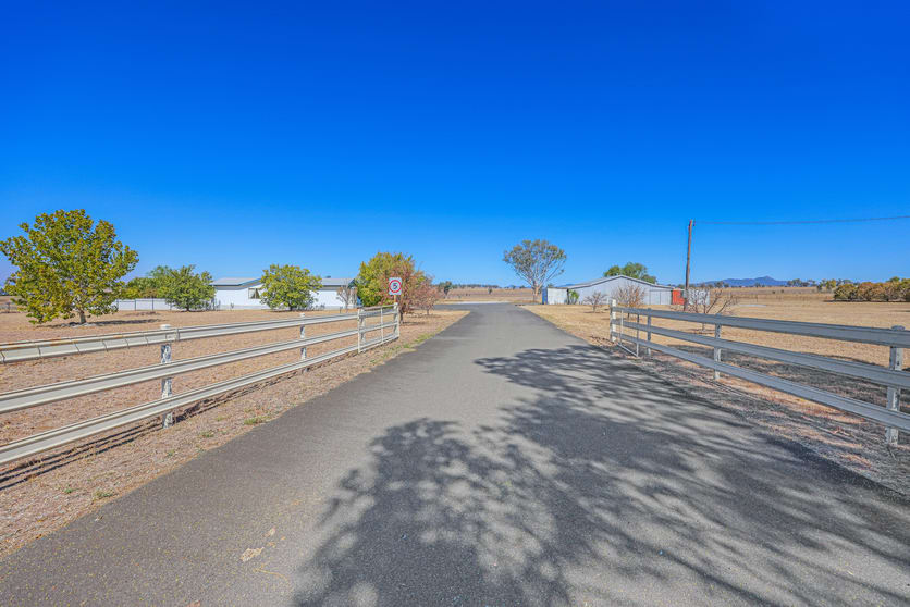 Click to view all images 123 New Winton Road Tamworth NSW 2340 - Image 2