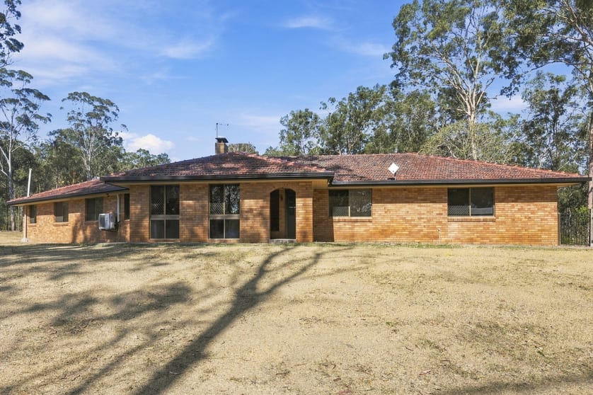 Click to view all images 3 Roberts Road Narangba QLD 4504 - Image 2