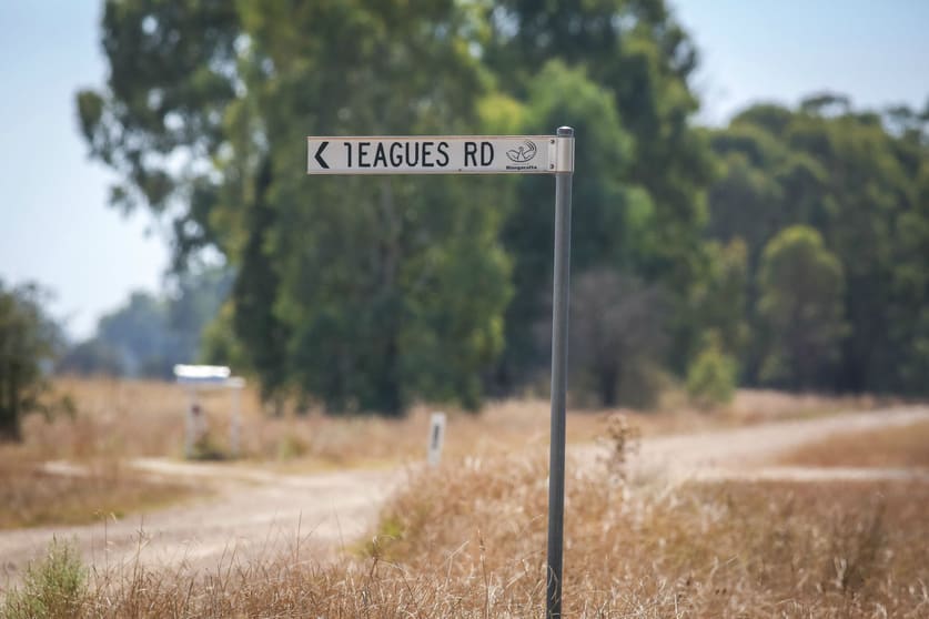Click to view all images .. Teagues Road Peechelba East VIC 3678 - Image 1