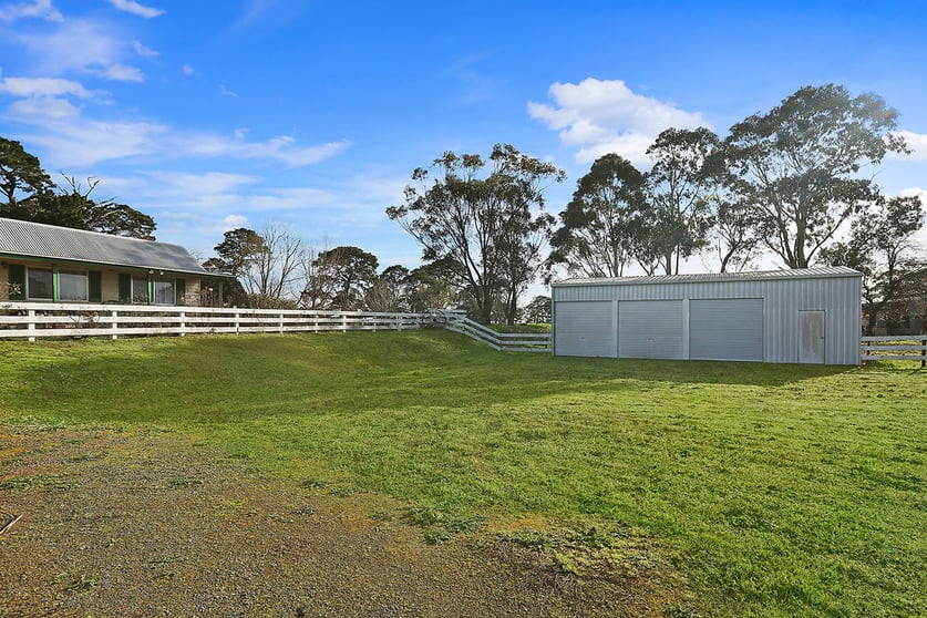 Click to view all images 795 Colac-Ballarat Road Ondit VIC 3249 - Image 2