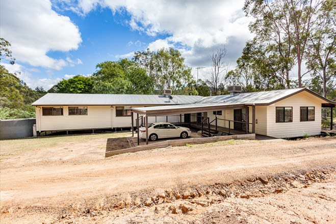 Click to view all images 1607 Murphys Creek Road Murphys Creek QLD 4352 - Image 2