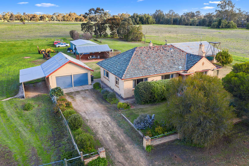 81 Peppercorn Lane Bridgewater VIC 3516 - Image 2