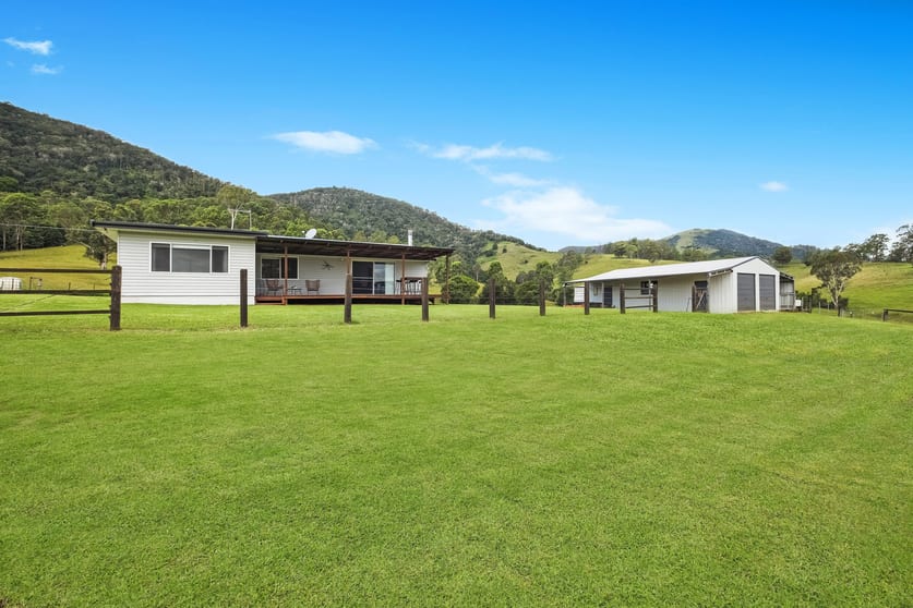 Click to view all images 89 McMillans Road Toms Creek NSW 2446 - Image 3