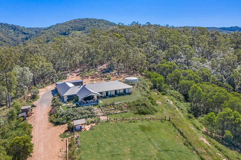 Click to view all images 80 Roberts Road Kurwongbah QLD 4503 - Image 1