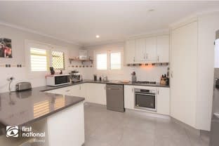 Click to view all images 20 Muirs Road Biloela QLD 4715 - Image 1