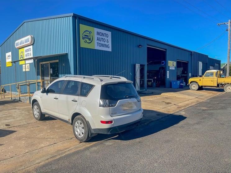 Click to view all images .. .. Monto QLD 4630 - Image 2