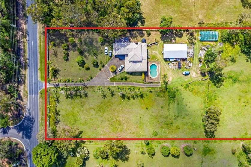 Click to view all images 115 Rosia Rd Park Ridge South QLD 4125 - Image 3