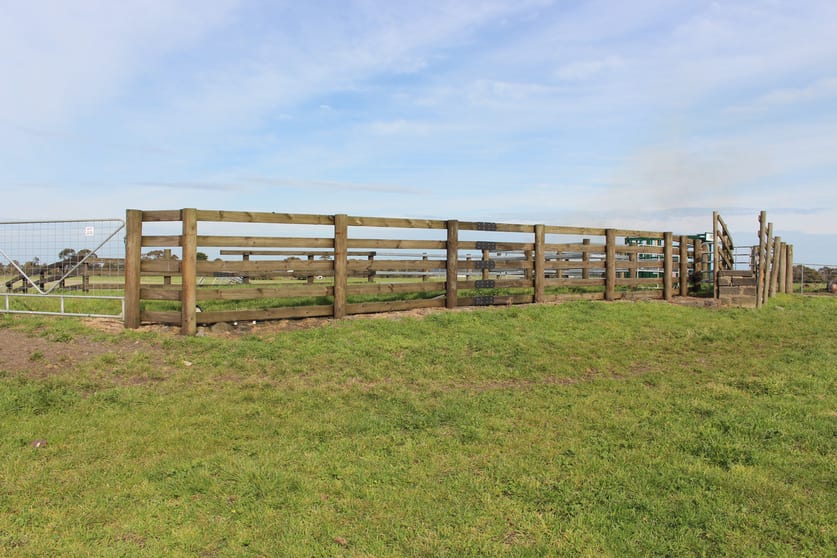 Click to view all images 35 Meredith Park Road Irrewarra VIC 3249 - Image 2