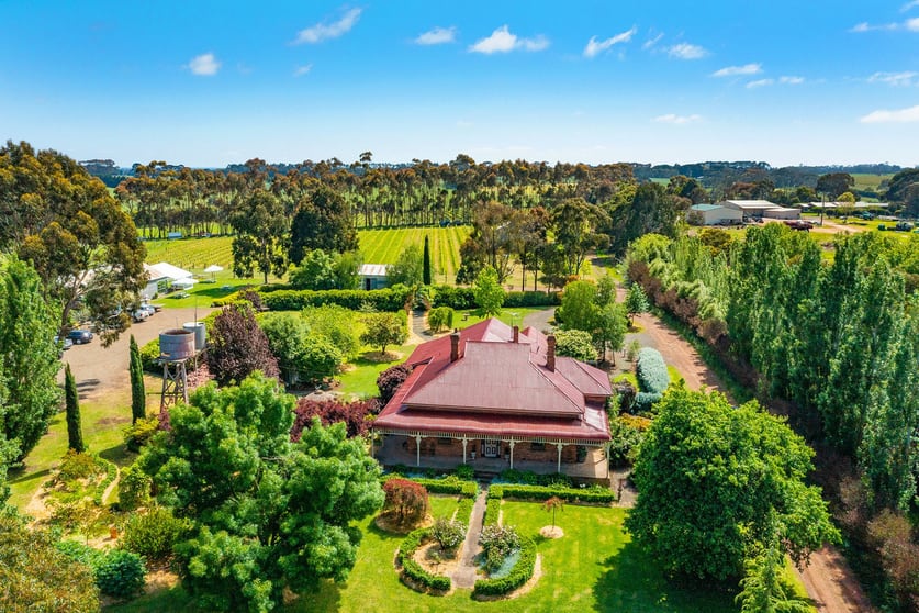 271 Pierrepoint Road Hamilton VIC 3300 - Image 1