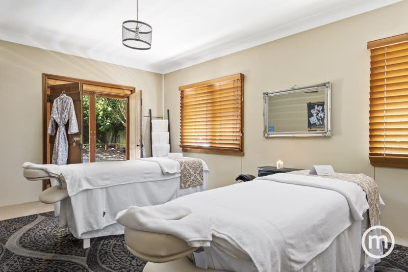 Click to view all images Beauty Salon business for sale in Milton - Image 2