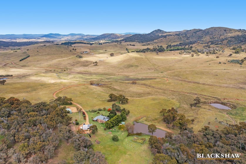 Click to view all images 200 Caseys Road Bredbo NSW 2626 - Image 2