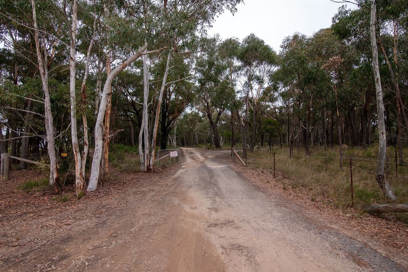 Click to view all images 244 Tiyces Lane Goulburn NSW 2580 - Image 3