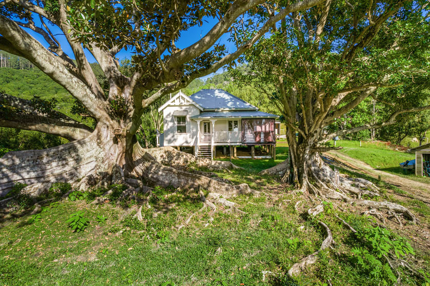 Click to view all images 521B The Pocket Road The Pocket NSW 2483 - Image 2