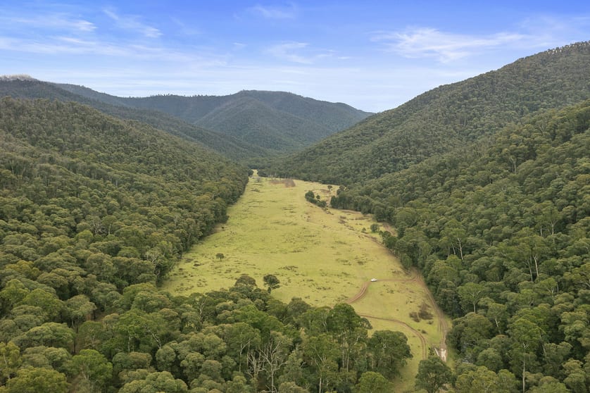 Click to view all images CA 1A Buckland River Road Selwyn VIC 3737 - Image 2