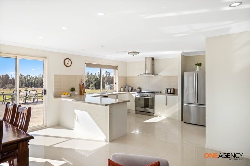 Click to view all images 902A Mitchell Line Of Road Singleton NSW 2330 - Image 2