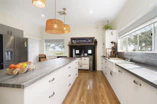 Click to view all images 295 Collendina Road Corowa NSW 2646 - Image 3