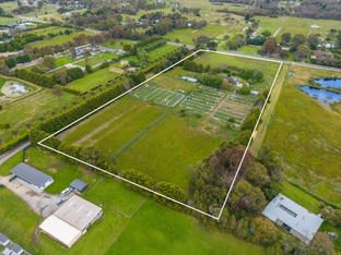 Click to view all images 118-120 Smiths Lane Pearcedale VIC 3912 - Image 2