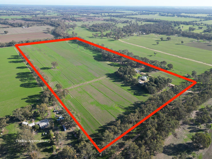 Click to view all images 52 Sheehan Rd Koonoomoo VIC 3644 - Image 3