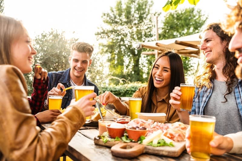 Click to view all images Restaurant business for sale in Maaroom - Image 2