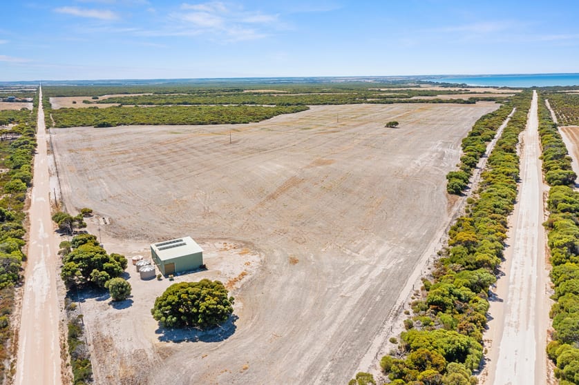 Click to view all images Lot 3 Hundred Line Road Foul Bay SA 5577 - Image 1