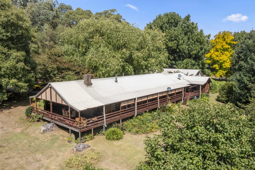 398 Nug Nug Road Myrtleford VIC 3737 - Image 1