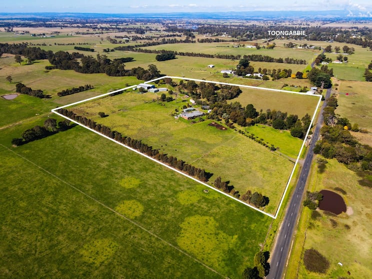 Click to view all images 160 Toongabbie-Cowwarr Road Toongabbie VIC 3856 - Image 3