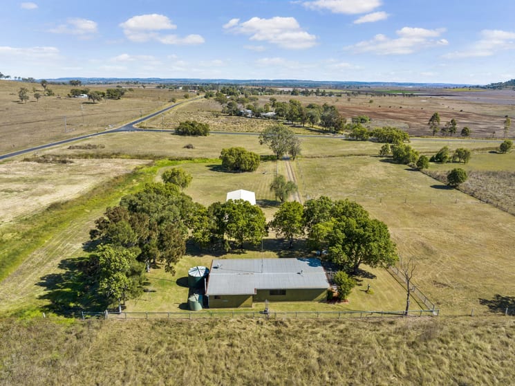 Click to view all images 489 Wellcamp Westbrook Road Westbrook QLD 4350 - Image 3
