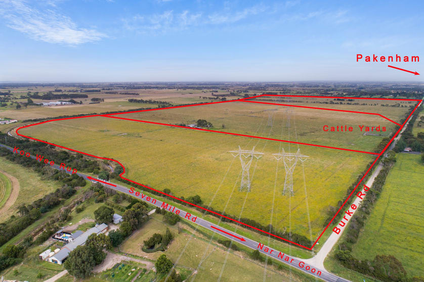 Click to view all images . Bourke Road Nar Nar Goon VIC 3812 - Image 1
