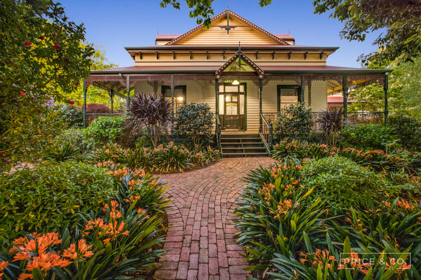 Click to view all images 210 Stock Road Drouin West VIC 3818 - Image 2