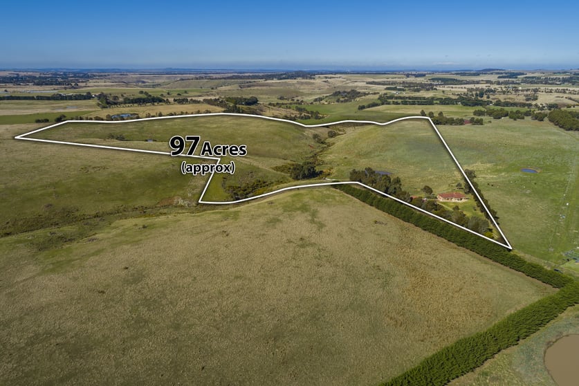 Click to view all images 110 Stokes Lane West Riddells Creek VIC 3431 - Image 2
