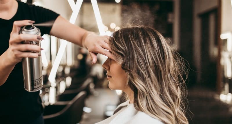 Click to view all images Hairdresser business for sale in Eltham - Image 2