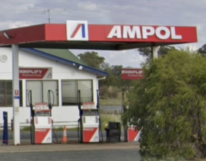 Click to view all images Service Station business for sale in Riverina NSW - Image 1