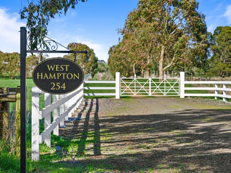 Click to view all images 254 Newtons Lane Trentham VIC 3458 - Image 1