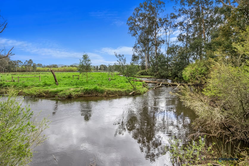 Click to view all images 153 Christies Road Thornton VIC 3712 - Image 3
