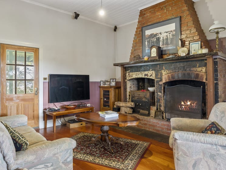 Click to view all images 200 Buffalo North Rd Buffalo VIC 3958 - Image 2