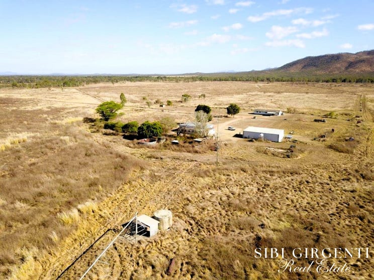 Click to view all images Parada Mutchilba QLD 4872 - Image 2